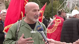 Në këmbë nga Prishtina në Tiranë për protestën/ Ish-luftëtari i UÇK: Mbrojmë çlirimtarët!