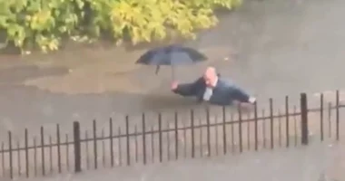 VIDEO/ Përmbytje masive dhe ndërprerje të energjisë elektrike, Odessa goditet nga moti i keq