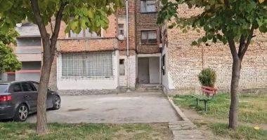 Tragjike në Korçë/ Hidhet nga kati i katërt një person, humb jetën