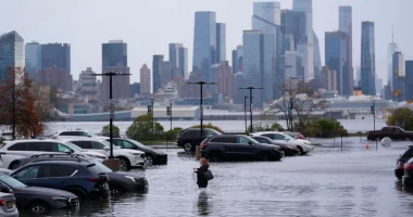 Përmbytje nga moti i keq në New York, dy të vdekur, probleme edhe me fluturimin