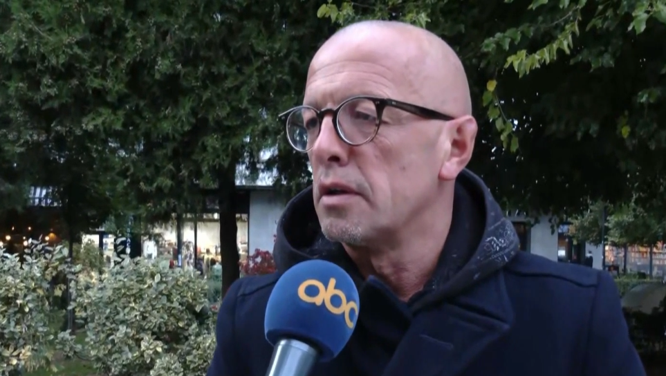 Prishtina kuqezi/ Kosova “harron” zgjedhjet e së dielës. Të gjithë para ekranit për Shqipërinë