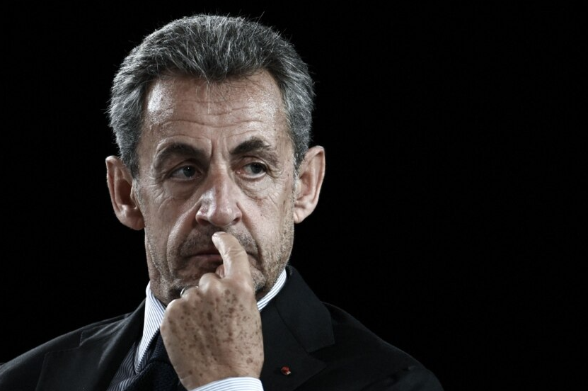 Ish-presidenti francez Sarkozy nis dënimin me burgim