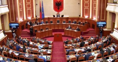 Dy ditë seancë plenare në Kuvend, shqyrtohet në parim projektbuxheti i vitit 2026 dhe paketa fiskale