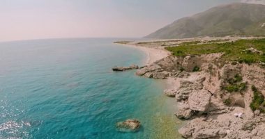 “Shqipëria 2025”, destinacion për turistët/ “Travel & Towr World”: Aventura mes detit, gurit dhe historisë