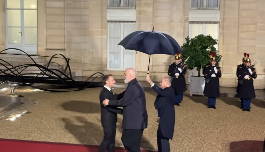 Rama në Paris/ Kryeministri darkë zyrtare me Presidentin Macron në Pallatin Elize
