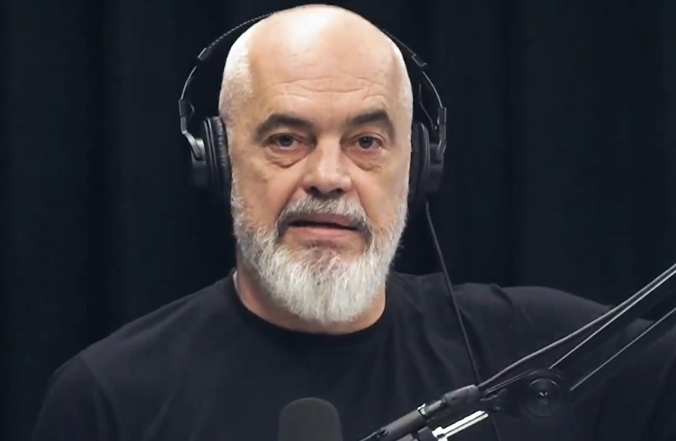 “Nënë Tereza, aeroporti i parë në Europë me portën digjitale të hyrjes”/ Rama: S’do ketë kontrolle, verifikohet pamja me identitetin