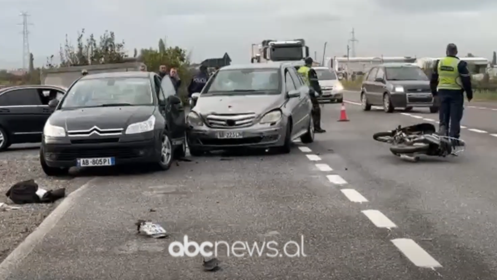 Aksident në Lezhë-Milot/ Përpasen dy automjete dhe një motor, një i plagosur rëndë