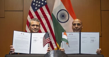 SHBA dhe India nënshkruajnë një marrëveshje kornizë dhjetëvjeçare për mbrojtjen