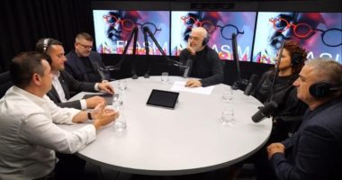 Zgjedhjet e 9 Nëntorit/ Kandidatët e PS shpalosin vizionin në podcast-in “Flasim”