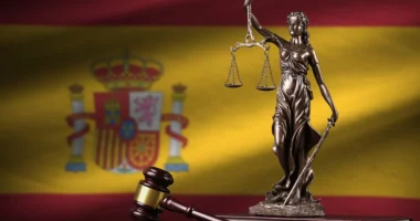 Spanjë, prokuroria kërkon 24 vjet burg për ish-Ministrin e Transportit të përfshirë në korrupsion