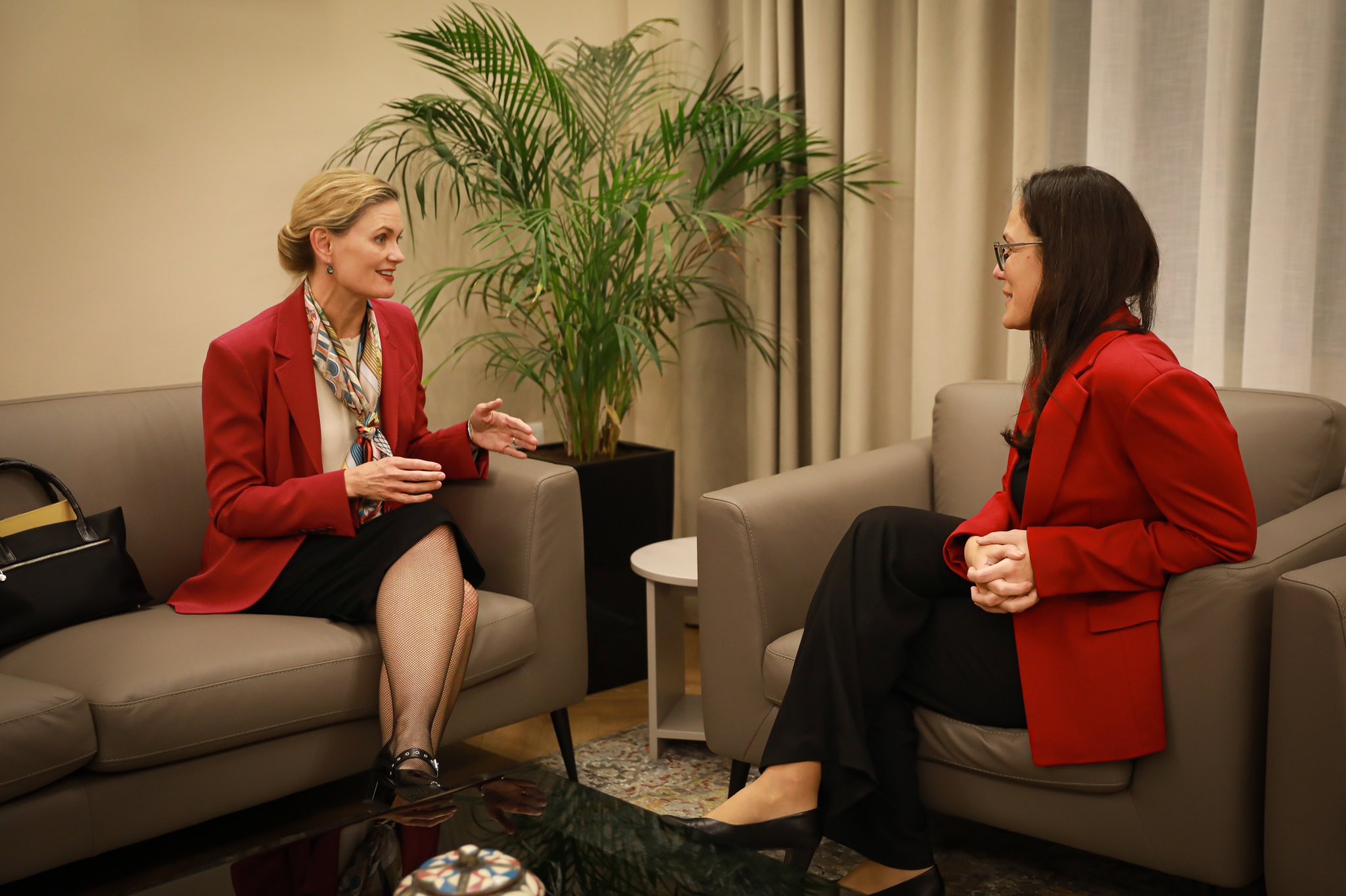 e-ngarkuara-me-pune-e-shba-takim-me-ibrahimajn-ne-fokus-forcimi-i-partneritetit-ekonomik-dhe-inovacioni