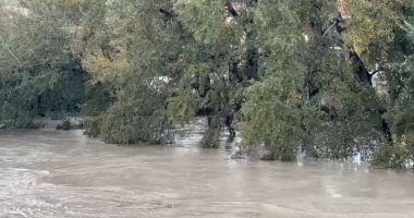 Moti i keq/ Lumi Seman në pikë kritike. Përmbyten toka dhe zonën naftëmbajtëse në Belinë