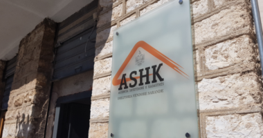 Shkarkohet për performancë të dobët drejtori i Kadastrës në Sarandë