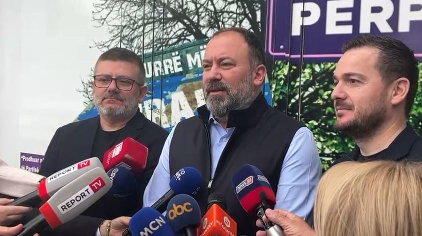 Zgjedhjet vendore  Drejtuesi politik i qarkut Elbasan  Mazniku  Cërriku ka përpara më të mirën  me një sërë projektesh