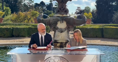 Takimi i parë i dy kabineteve Shqipëri-Itali, nënshkruhen 16 marrëveshje