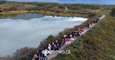 “Itinerari Fishtjan”, mes poezisë dhe shijes/ Në bujtina mikpritja fillon me fjalët “Mirë se ju pru Zoti”