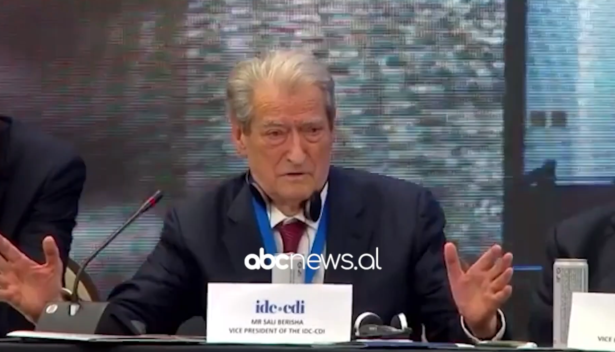 berisha-afrohet-me-soros-merr-pjese-ne-nje-event-te-braktisur-nga-trump-dhe-mbeshtetur-nga-ndi