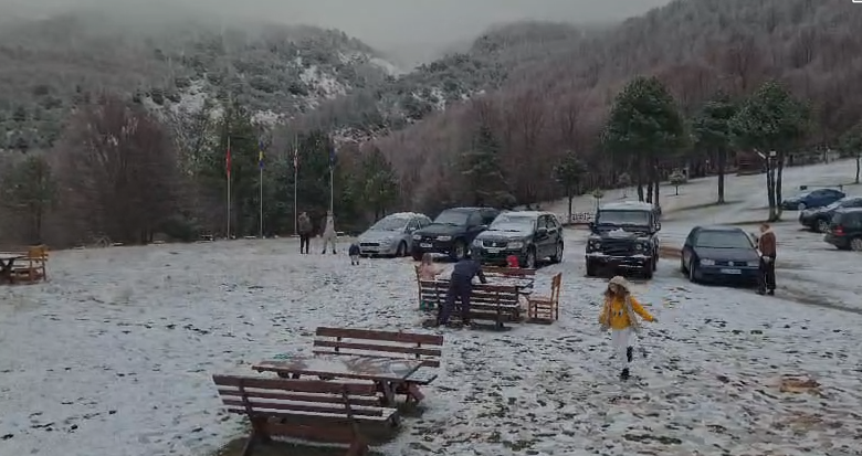 video-reshjet-e-debores-stolisin-fshatrat-e-elbasanit-gramshit-dhe-librazhdit