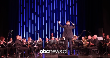 “Tinguj që frymojnë shpirtin e qytetit”, banda Afërdita koncert premierë në teatrin “Skampa”