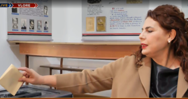 Vlorë, voton Brunilda Mersini: Kjo ditë është për qytetarët. E kënaqur me pjesëmarrjen