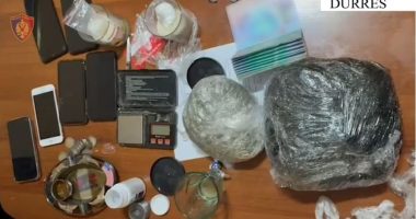 EMRAT/ Shisnin lëndë narkotike në Durrës, arrestohen 12 persona, në kërkim një tjetër