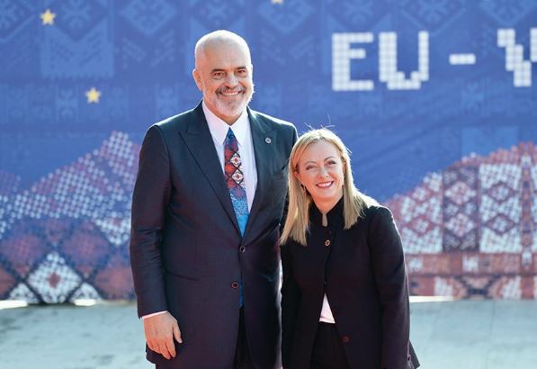 Nesër mbledhja e parë e përbashkët mes qeverisë shqiptare dhe italiane  Rama niset drejt Italisë  zbulohet agjenda 