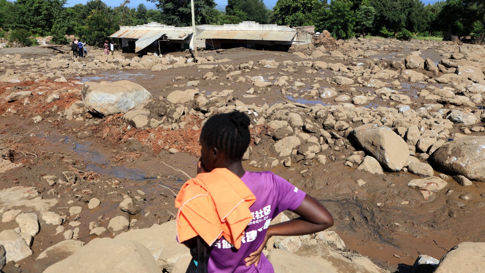 Rrëshqitje dheu në Kenia/ Të paktën 26 të vdekur dhe 25 të zhdukur