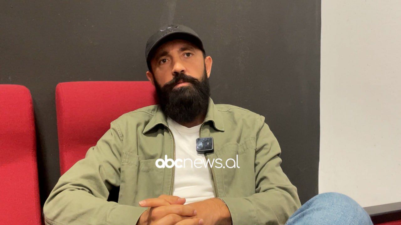 Kimisti që u ngjit në skenë  Nga laboratori  në dritat e teatrit  njihuni me historinë e Mark Hilajt