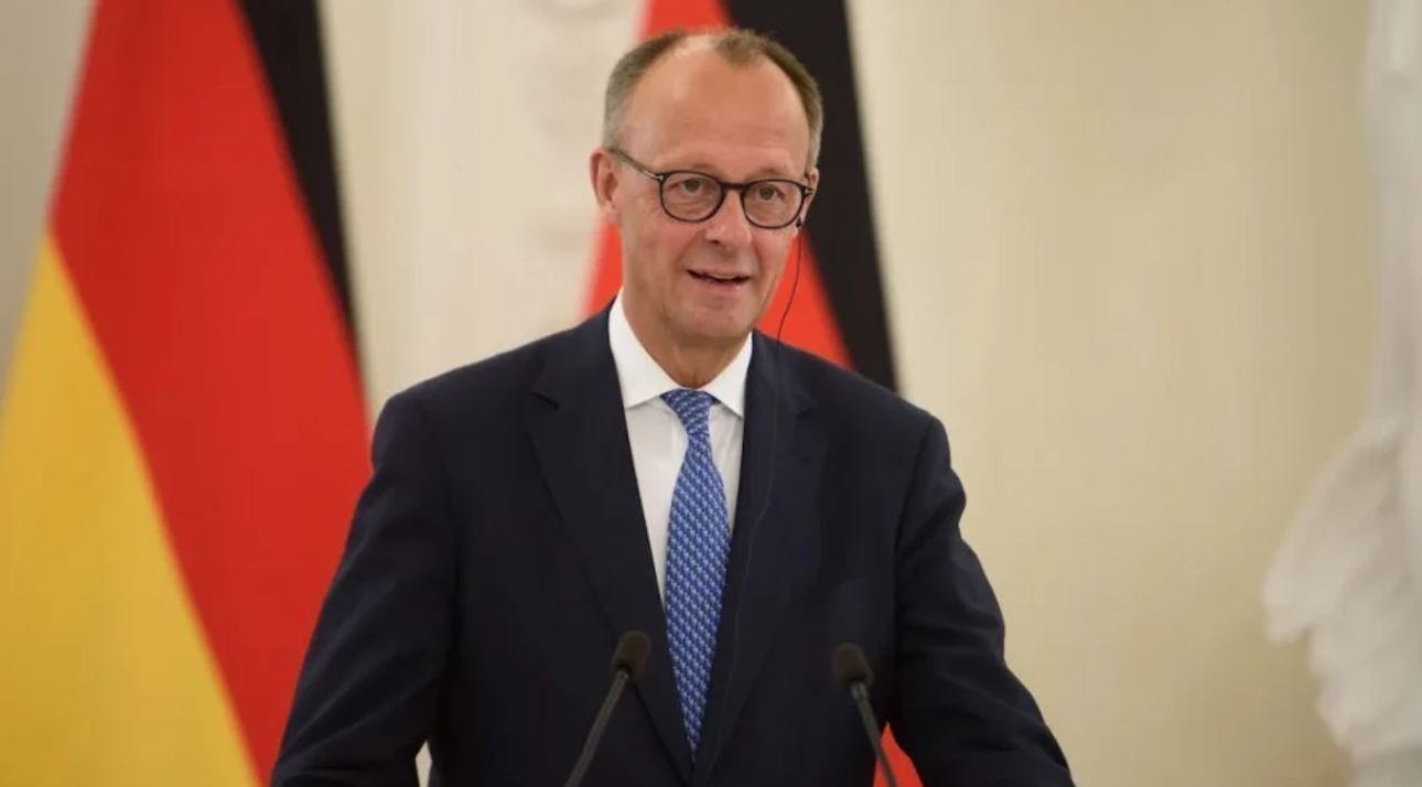 Merz bën thirrje për riatdhesimin e sirianëve ndërsa ekstremi i djathtë po rritet