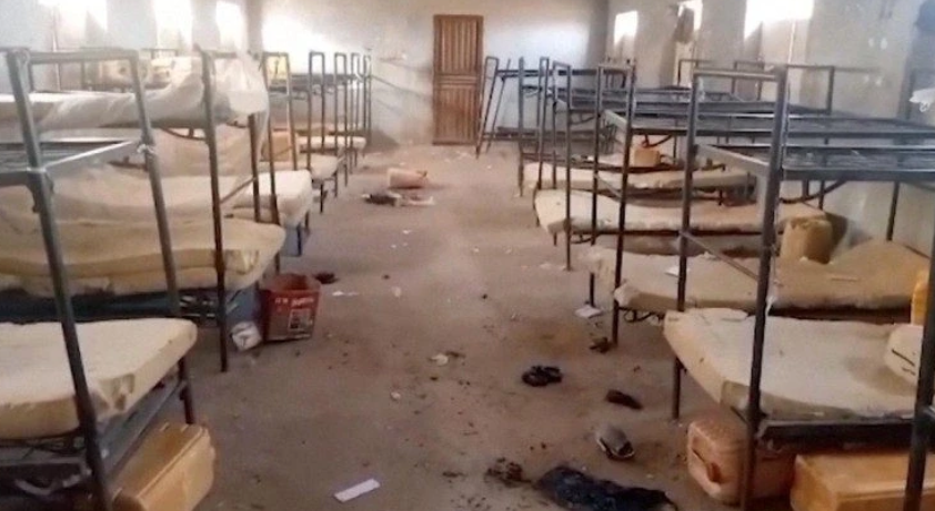 Sulm në një shkollë në Nigeri  Rrëmbehen mbi 300 nxënës dhe 12 mësues