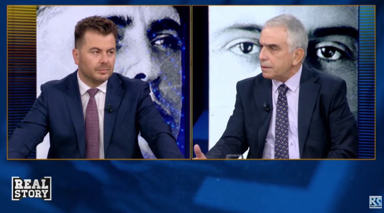 Gjyqi  modern  për Enver Hoxhën  Historiani  Për Kosovën  kërkoi vetëvendosje  Partia Komuniste bëri konferencën e Bujanit