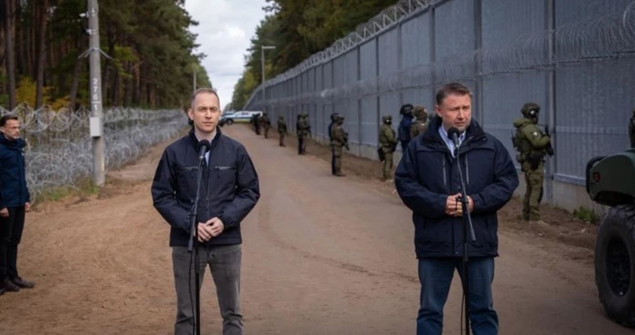 Polonia planifikon të ndërtojë murin e vet kundër dronëve