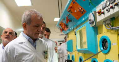 Presidenti i Iranit thotë se Teherani do t’i rindërtojë objektet bërthamore