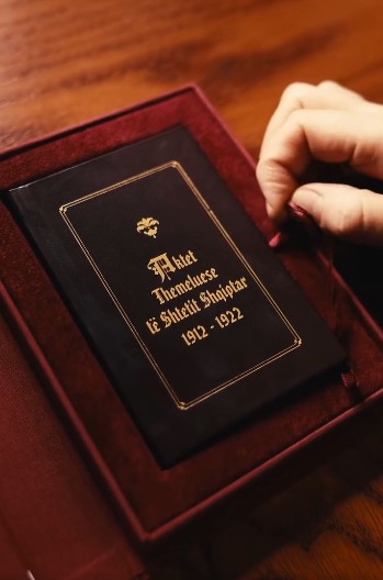 Kryetari i Kuvendit  mesazh për Ditën e Pavarësisë  Trashëgimia e themeluesve  udhërrëfyes për të ardhmen