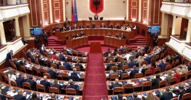 Kuvendi miraton projektligjin për barazinë gjinore