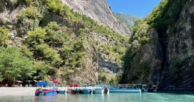 “Express”: Shqipëria, “Tajlanda e Evropës”, një parajsë tropikale vetëm pak orë larg BM-së