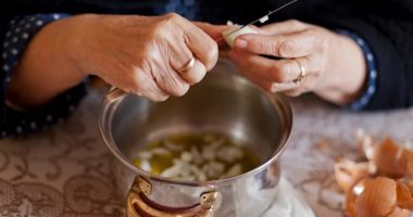 “Falë gjysheve, kuzhina shqiptare po rilind”, media prestigjioze BBC rishpërndan shkrimin kushtuar kulinarisë tonë