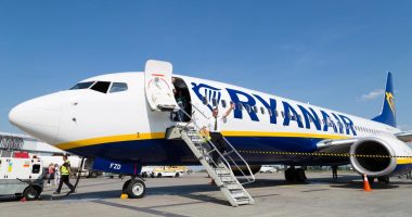 Ryanair: 100 vende të reja pune për stjuardesa dhe stjuardë në bazën e re në Tiranë