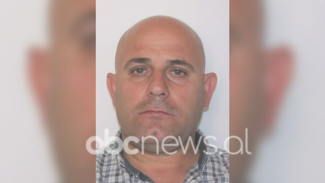 FOTO  Ktheu shtëpinë në depo armësh  ky është 47 vjeçari  dyshohet të ketë ndihmuar grupin që vrau Gilmando Danin