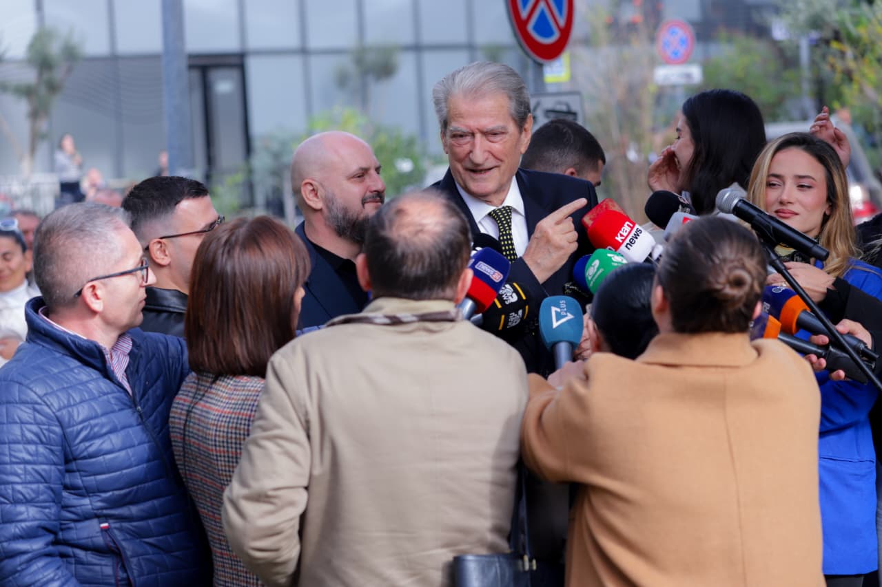 Hetimet për 21 janarin/ “Do shkoj në SPAK!”, Kreu i PD pranon dhe firmos, por pasdite thërret protestë