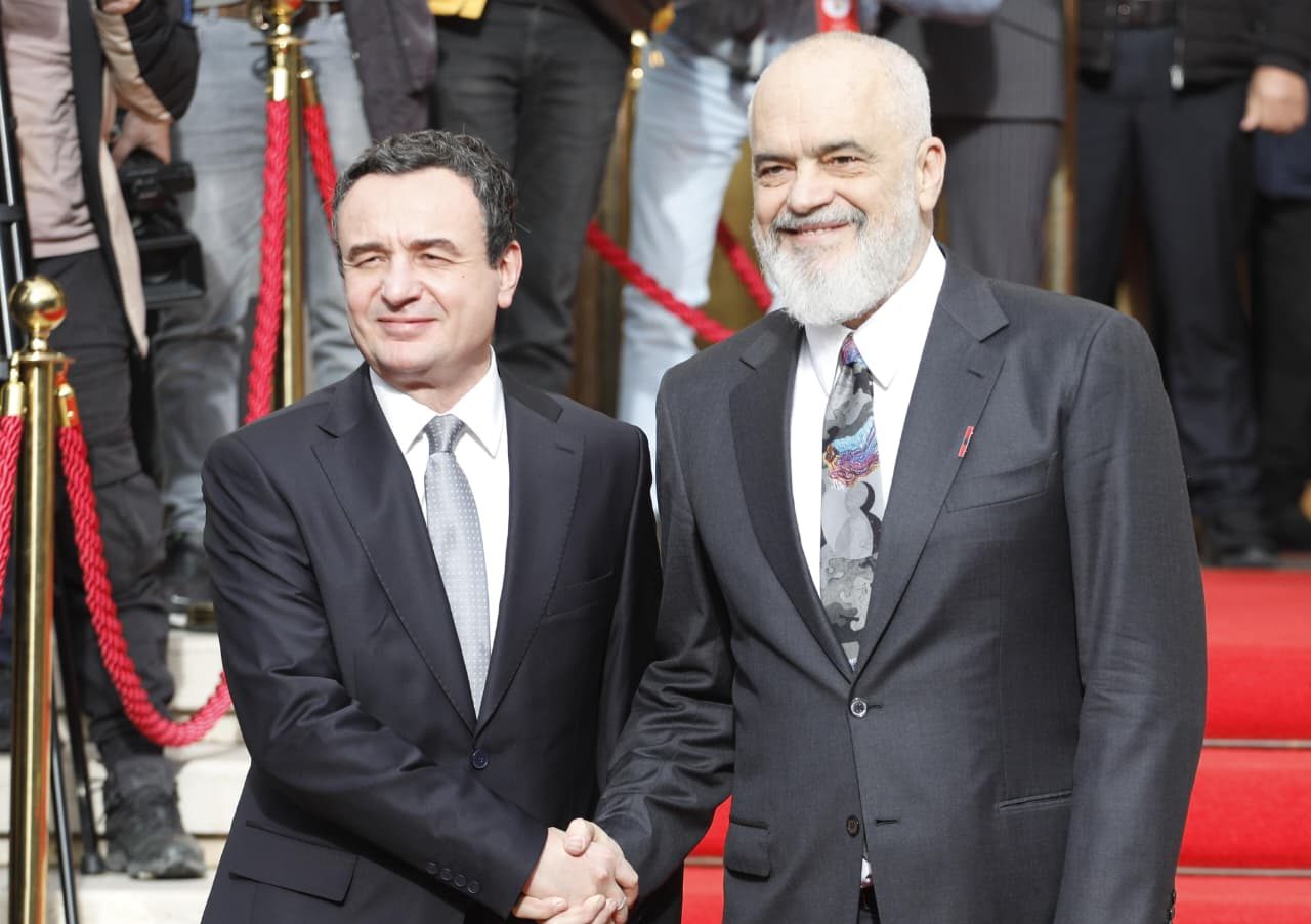 Rama pret liderët e Samitit të Planit të Rritjes, mes tyre Albin Kurti