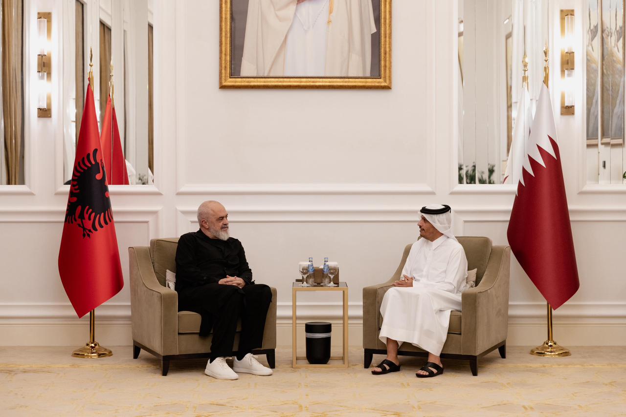 Vizita e Ramës në Katar  Kryeministri  Biseduam për thellimin e bashkëpunimit dhe projekte me rëndësi për Shqipërinë
