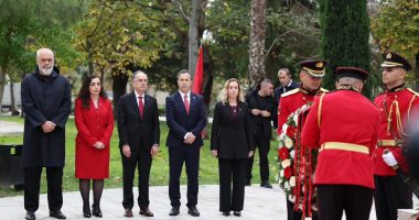 Shqipëria feston ditëlindjen, ceremoni shtetërore në qytetin e Flamurit