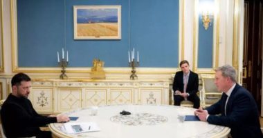 Zelensky merr në duar planin amerikan për paqen. Trump shton presionin: Pranoje