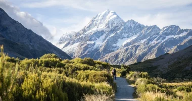 Dy alpinistë humbën jetën në majën më të lartë të Zelandës së Re/ Shpëtohen dy të tjerë