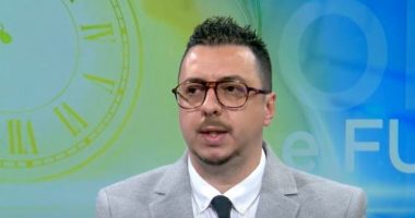 Nga Adams tek Berlusconi: Bota nuk i pezullon zyrtarët nën hetim. Shqipëria po!