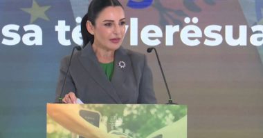 “OSHEE Charge hap i domosdoshëm”, Balluku zbulon ku ndërtohet pika e parë dhe çmimet për bizneset