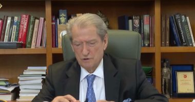 Berisha, “i shurdhër” për 21 janarin/ Shmang përgjigjet në komunikim virtual me shqiptarët