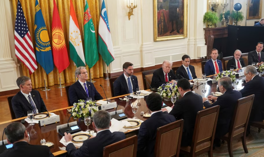 Trump dhe shtetet e Azisë Qendrore arrijnë marrëveshje për mineralet