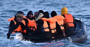 Britania e Madhe ashpërson politikat e migracionit